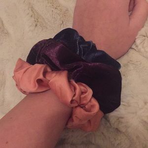 ⭐️PACK OF THREE SCRUNCHIES🌙